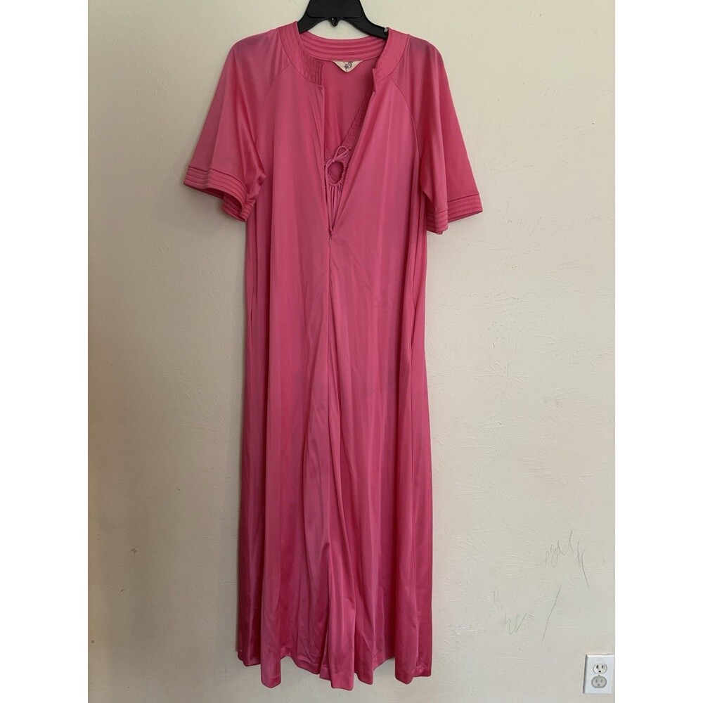 Vintage Vanity Fair Pink Peignoir Set Nightgown and Robe 2 Piece Small Zip Front